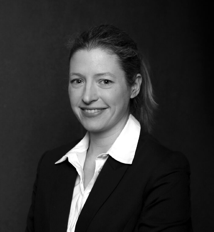 https://jamesoncapital.com/wp-content/uploads/2022/08/Phillipa-Davies-Jameson-Capital-700x756.jpg